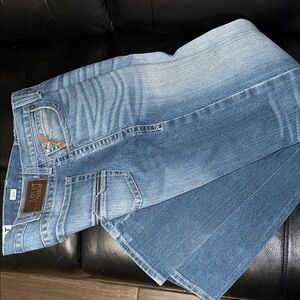 EUC  36X34 Ariat Light Blue Denim Jeans